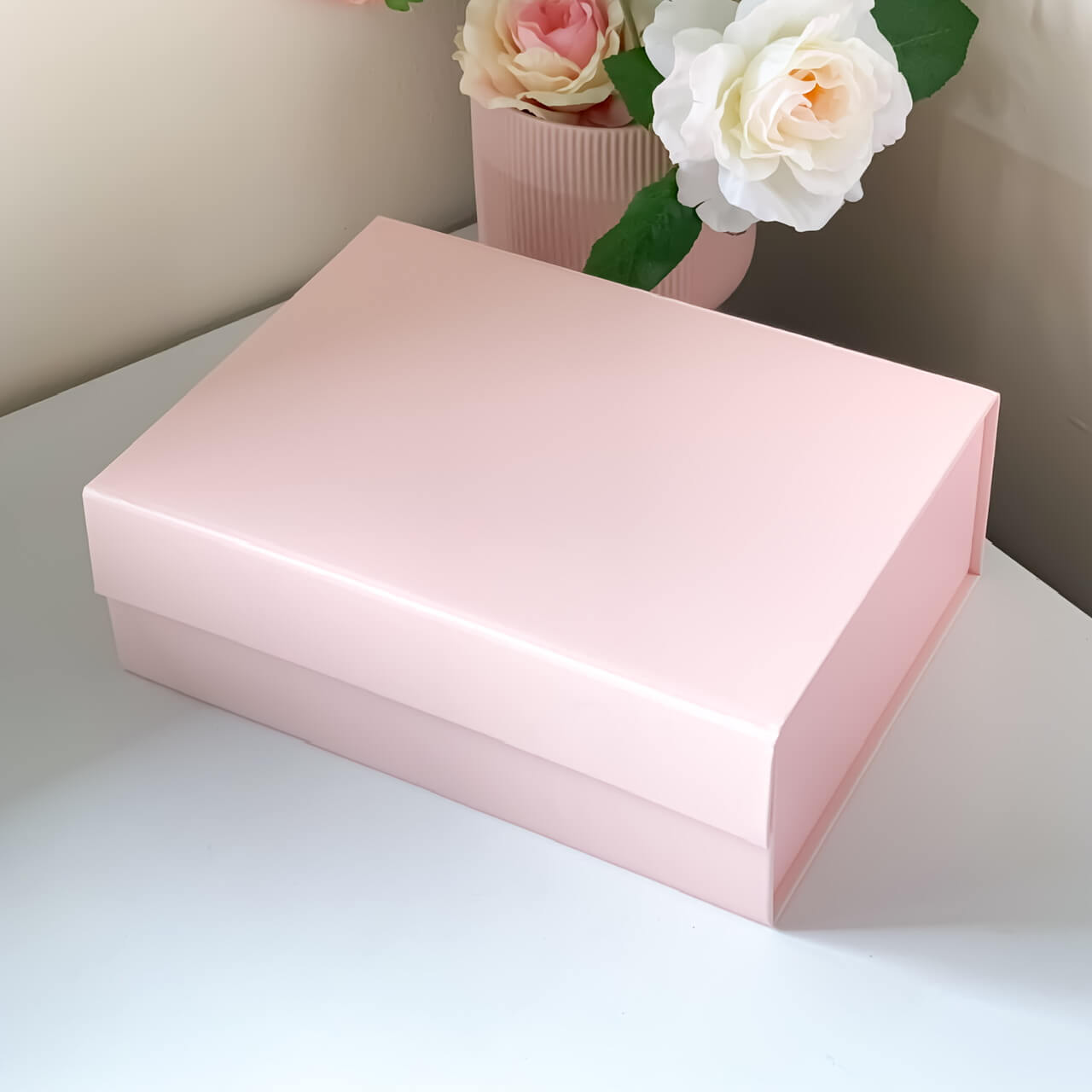 Medium Pink Magnetic Gift Box