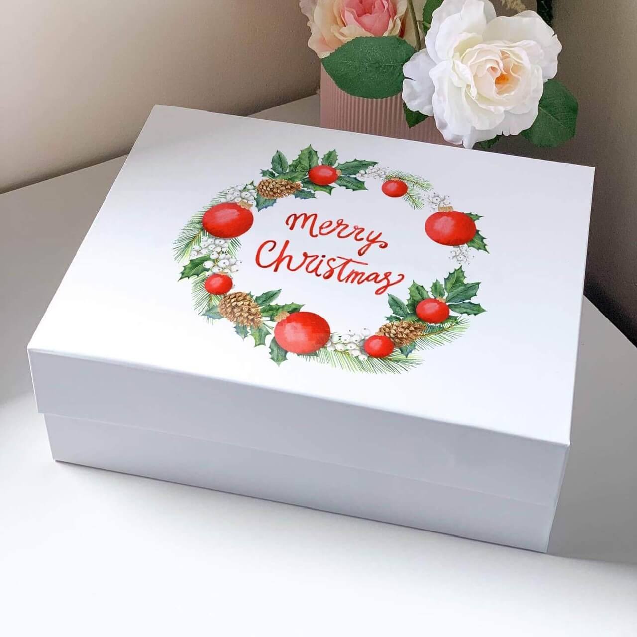 Merry Christmas Wreath #2 Magnetic Closure Gift Box