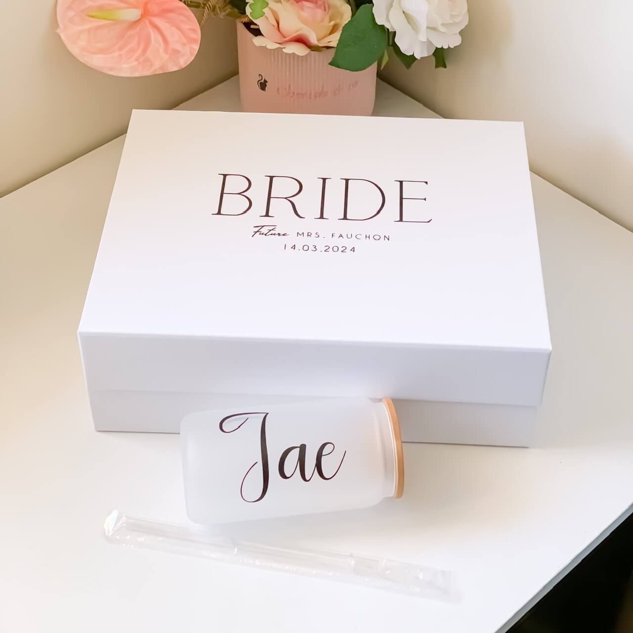 Bride / Groom Magnetic Gift Box