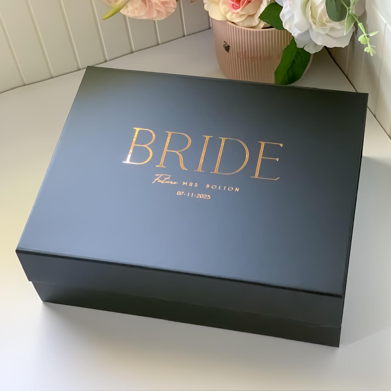 Bride / Groom Magnetic Gift Box