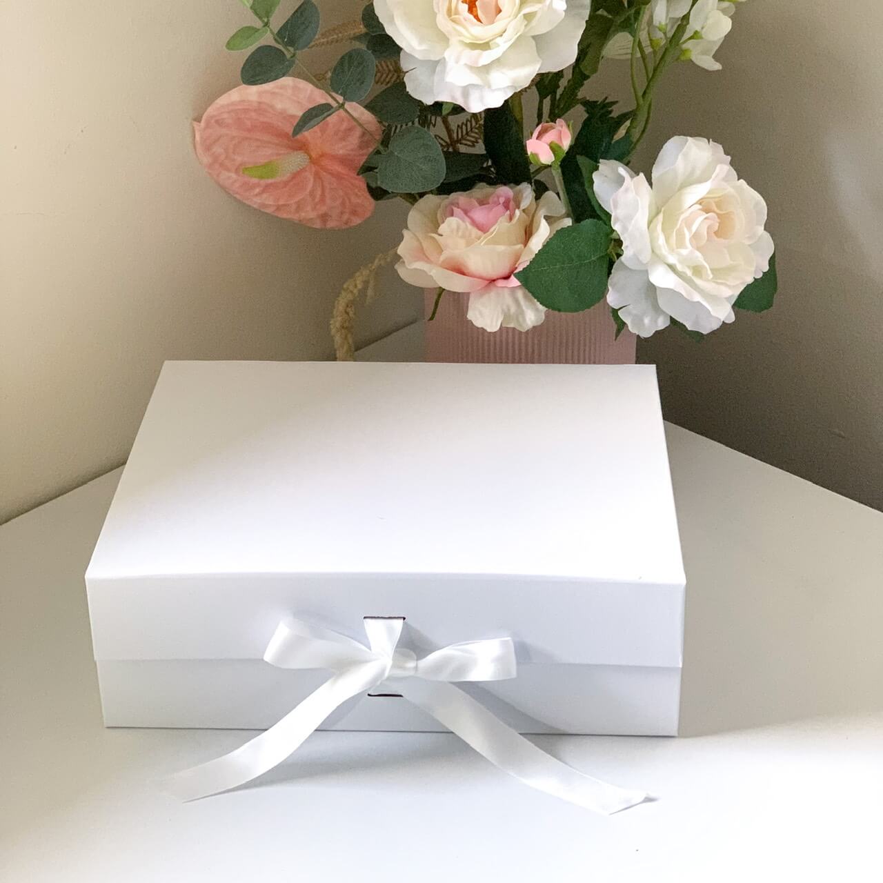 Gift Boxes & Tins Medium White Magnetic Gift Box with Ribbon - Cherish & co.